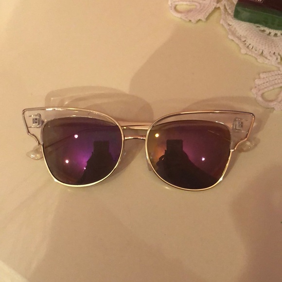 mirrored sunglasses - Picture 2 of 3